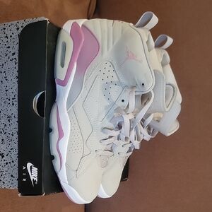 Jordan WMNS MVP in Neutral Gray and Black